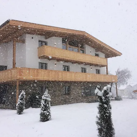 Berghof Zillertal Διαμέρισμα Fügen